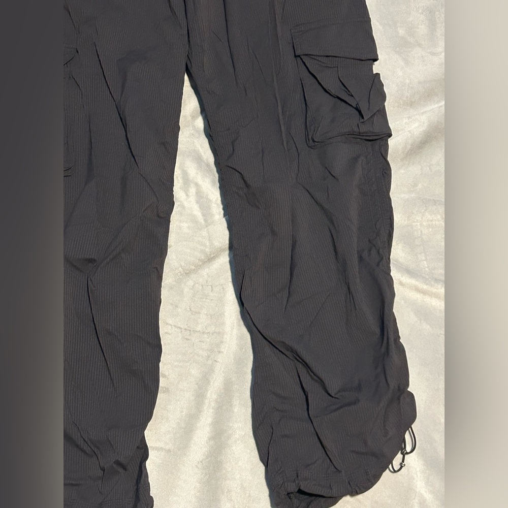 Lululemon Dance Studio Relaxed-Fit Mid-Rise Cargo Pant in Black - L - Picture 5 of 12
